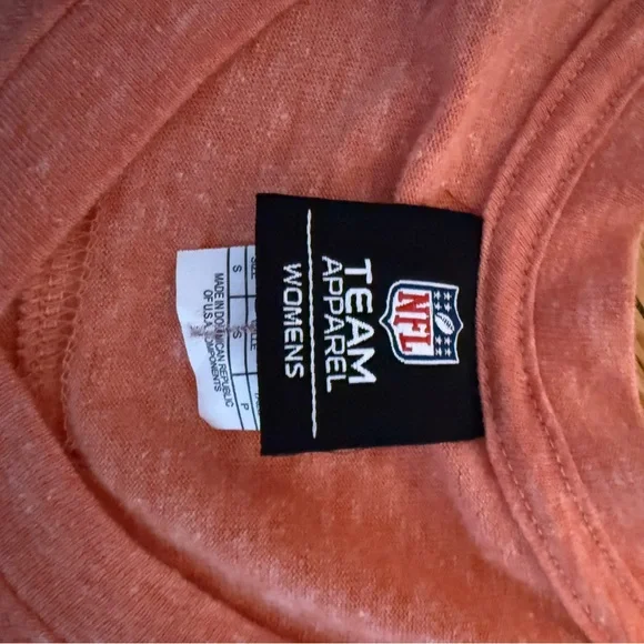 NFL Chicago Bears Womens Orange and Navy T-Shirt - Picture 2 of 2